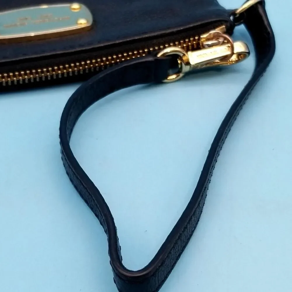 Michael Kors Jet Set Leather Wristlet Black